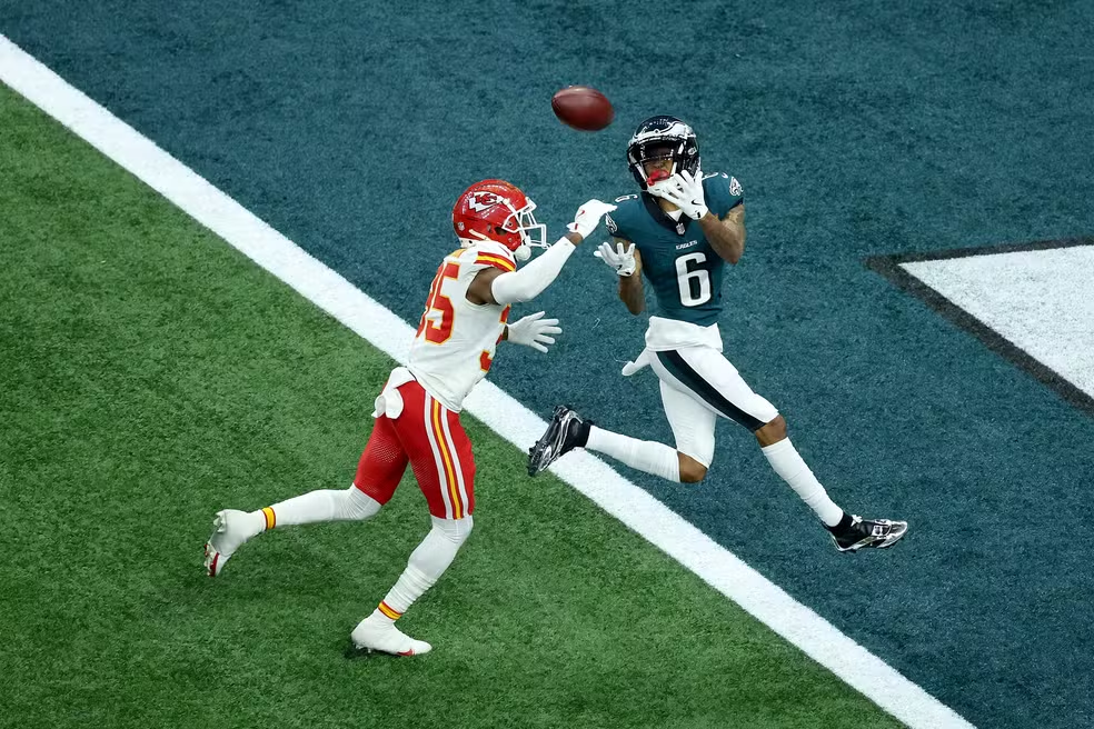 DeVonta Smith Public Image